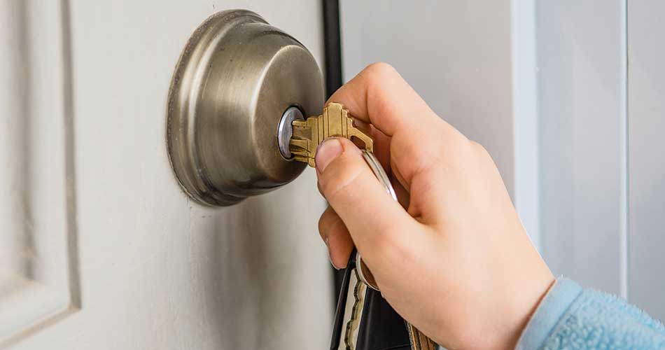 Commercial deadbolt locks