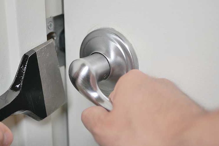 Home security door locks are a top priority, so you need to choose locks that you known you can rely upon for their strength, and durability.