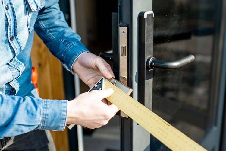 When choosing lock installation services, you want to choose locksmiths that can handle any type of lock and situation.